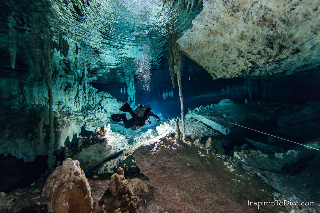 Cave diver in cave system Nohoch Nah Chich in Mexico